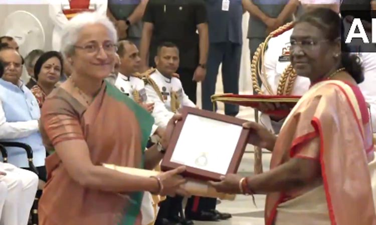 எம்.எஸ்.சுவாமிநாதன் உள்ளிட்ட 4 பேருக்கு பாரத ரத்னா விருது வழங்கினார் ஜனாதிபதி திரவுபதி முர்மு