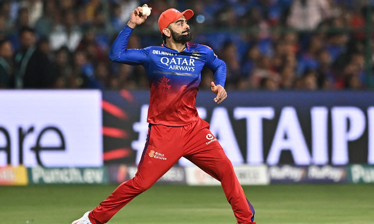 கொல்கத்தாவிற்கு எதிரான தோல்வி; விராட் கோலி தனியாளாக என்ன செய்வார்..? - சுனில் கவாஸ்கர்