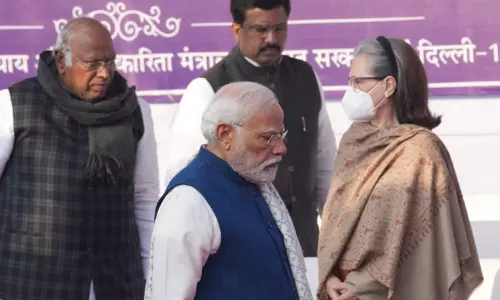 மோடியும் அவரது சித்தாந்தமும் அகற்றப்படாதவரை நாடு வளர்ச்சியடையாது - மல்லிகார்ஜுன கார்கே தாக்கு