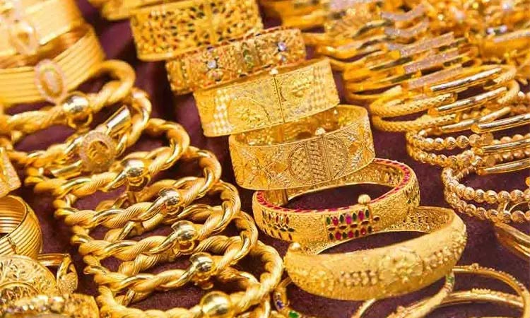 தங்கம் விலை சவரனுக்கு 51ஆயிரத்தை கடந்தது...சாமானிய மக்கள் அதிரிச்சி