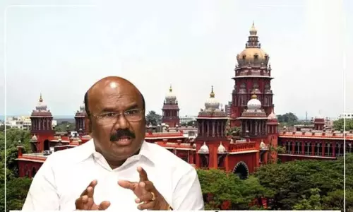 முன்னாள் அமைச்சர் ஜெயக்குமார் வழக்கு: மாநில மனித உரிமை ஆணையத்துக்கு சென்னை ஐகோர்ட்டு கேள்வி முன்னாள் அமைச்சர் ஜெயக்குமார் வழக்கு: மாநில மனித உரிமை ஆணையத்துக்கு சென்னை ஐகோர்ட்டு கேள்வி