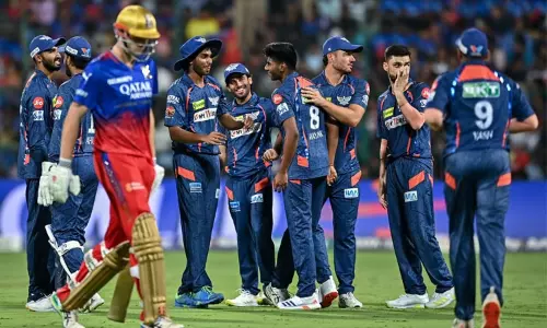 ஐ.பி.எல். தொடரில் லக்னோ அணியிலிருந்து இந்திய இளம் வேகப்பந்து வீச்சாளர் விலகல் ஐ.பி.எல். தொடரில் லக்னோ அணியிலிருந்து இந்திய இளம் வேகப்பந்து வீச்சாளர் விலகல்