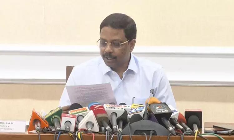 வாக்குச்சாவடிகளில் அடிப்படை வசதிகளை உறுதிப்படுத்துங்கள்: தேர்தல் அதிகாரிகளுக்கு சத்யபிரதா சாகு கடிதம்