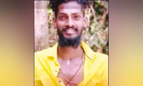 சாமி ஊர்வலத்துக்கு கொண்டு வந்த யானை மிதித்து பாகன் உயிரிழப்பு