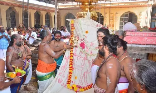 திருக்கடையூர் அமிர்தகடேஸ்வரர் கோவில் கொடியேற்ற விழா