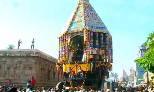 திருவானைக்காவல் ஜம்புகேஸ்வரர் கோவிலில் தேரோட்டம்: திரளான பக்தர்கள் பங்கேற்பு