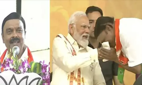 காந்தி, சுபாஷ், படேல் ஒன்று சேர்ந்த தலைவர் பிரதமர் மோடி: ஏ.சி.சண்முகம் புகழாரம்