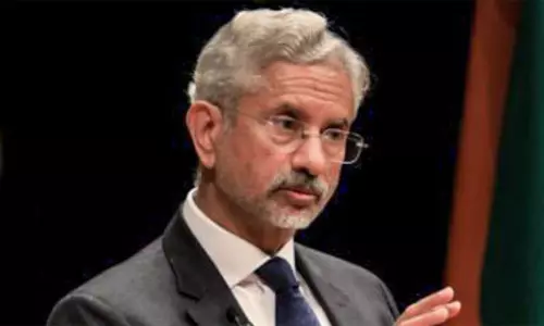 ஈரானில் சிக்கிய 17 இந்திய மாலுமிகளை பத்திரமாக மீட்க நடவடிக்கை - வெளியுறவுத்துறை மந்திரி ஈரானில் சிக்கிய 17 இந்திய மாலுமிகளை பத்திரமாக மீட்க நடவடிக்கை - வெளியுறவுத்துறை மந்திரி