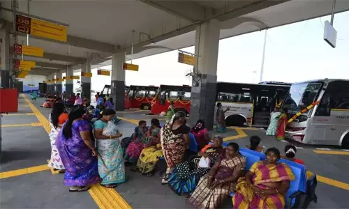 நாடாளுமன்ற தேர்தல்:  சென்னையில் இருந்து ஒரே நாளில் 1.48 லட்சம் பேர் சிறப்பு பஸ்களில் பயணம்