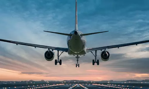 முதல்முறை வாக்காளர்களுக்கு கட்டண சலுகை அறிவித்த விமான நிறுவனம்