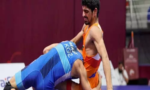 ஒலிம்பிக் மல்யுத்த தகுதி சுற்று: முதல் நாளில் இந்திய வீரர்கள் ஏமாற்றம்