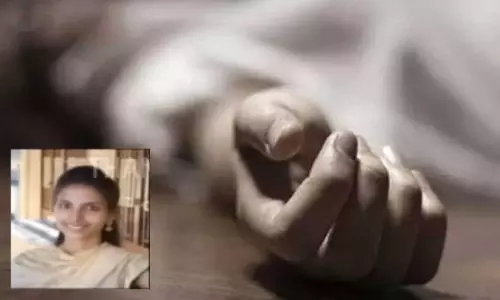 காதலனுடன் நண்பர் வீட்டுக்குச் சென்ற கல்லூரி மாணவி தற்கொலை - போலீசார் விசாரணை காதலனுடன் நண்பர் வீட்டுக்குச் சென்ற கல்லூரி மாணவி தற்கொலை - போலீசார் விசாரணை