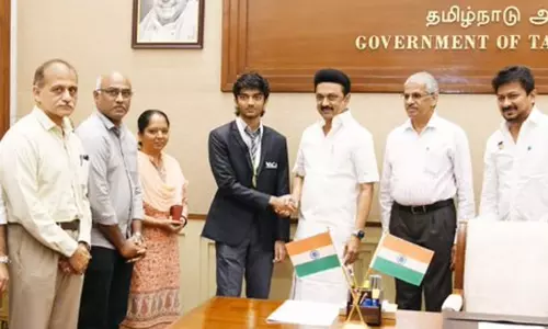 செஸ் கேண்டிடேட்ஸ் தொடரை வென்ற குகேஷுக்கு முதல் அமைச்சர் வாழ்த்து செஸ் கேண்டிடேட்ஸ் தொடரை வென்ற குகேஷுக்கு முதல் அமைச்சர் வாழ்த்து