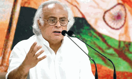 பிரதமர் மோடி தொடர்ந்து பொய்களை பேசி உண்மையான பிரச்சினைகளை திசை திருப்புகிறார் - ஜெய்ராம் ரமேஷ்