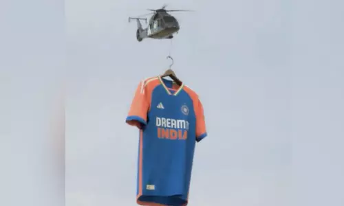 டி20 உலகக்கோப்பை: இந்திய அணிக்கு புதிய ஜெர்சி அறிமுகம்