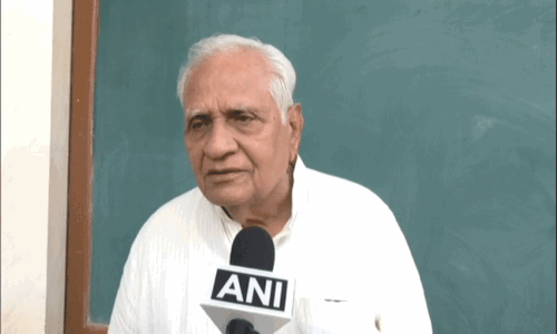 வாக்குப்பதிவு நாளில் தாயாரை நினைவு கூர்ந்த பிரதமரின் மூத்த சகோதரர்