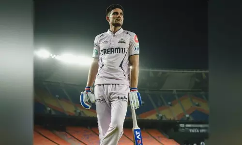 கொல்கத்தாவுக்கு எதிரான ஆட்டம்; சிறப்பு ஜெர்ஸியில் களமிறங்கும் குஜராத் டைட்டன்ஸ் - காரணம் என்ன...? கொல்கத்தாவுக்கு எதிரான ஆட்டம்; சிறப்பு ஜெர்ஸியில் களமிறங்கும் குஜராத் டைட்டன்ஸ் - காரணம் என்ன...?