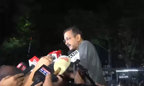 சிறையில் இருந்து வெளியே வந்தார் கெஜ்ரிவால் - தொண்டர்கள் உற்சாக வரவேற்பு