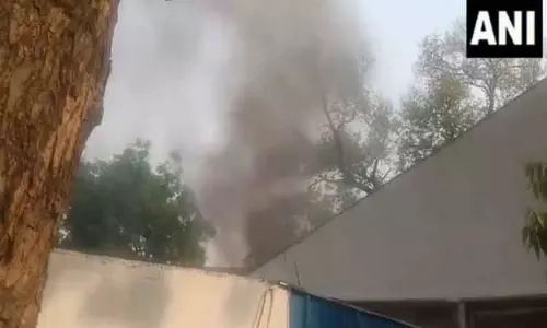 டெல்லி பா.ஜ.க. அலுவலகத்தில் தீ விபத்து டெல்லி பா.ஜ.க. அலுவலகத்தில் தீ விபத்து