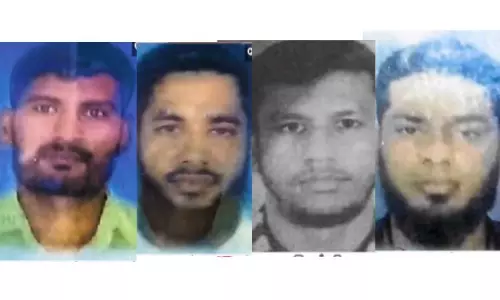 குஜராத்தில் ஐ.எஸ்.ஐ.எஸ் தீவிரவாதிகள் 4 பேர் கைது குஜராத்தில் ஐ.எஸ்.ஐ.எஸ் தீவிரவாதிகள் 4 பேர் கைது