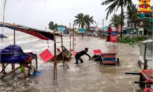 நள்ளிரவில் கரையை கடந்தது ராமெல் புயல் - மேற்கு வங்கத்தின் சாகர் தீவு பகுதியில் பலத்த சேதம்
