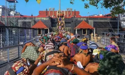 சபரிமலை அய்யப்ப பக்தர்களுக்கு விரைவில் காப்பீடு திட்டம் சபரிமலை அய்யப்ப பக்தர்களுக்கு விரைவில் காப்பீடு திட்டம்