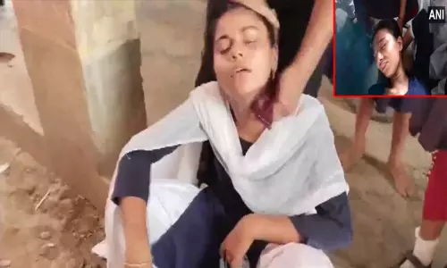 வெப்ப அலையால் சுருண்டு விழுந்த பள்ளி மாணவ, மாணவியர்கள்; பீகாரில் அதிர்ச்சி - வைரலாகும் வீடியோ