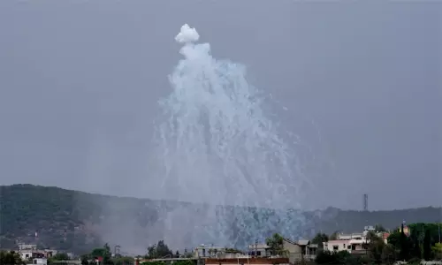Israel hit with white phosphorous in Lebanon Israel hit with white phosphorous in Lebanon