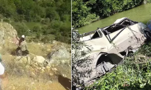 Syria school bus accident Syria school bus accident