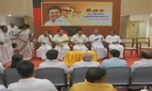 நீட் தேர்வுக்கு முற்றுப்புள்ளி - தி.மு.க. எம்.பி.க்கள் கூட்டத்தில் தீர்மானம் நிறைவேற்றம்