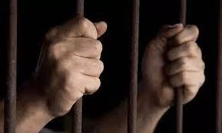 சிறுமிக்கு பாலியல் தொல்லை; வளர்ப்பு தந்தைக்கு 30 ஆண்டு சிறை