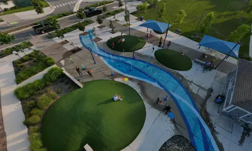 அமெரிக்கா; பொழுது போக்கு பூங்காவில் துப்பாகிச்சூடு: 10 பேர் காயம் அமெரிக்கா; பொழுது போக்கு பூங்காவில் துப்பாகிச்சூடு: 10 பேர் காயம்