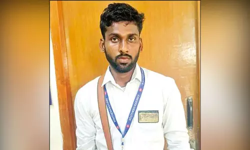 அந்தியோதயா ரெயிலில் போலி டிக்கெட் பரிசோதகர்: சிக்கியது எப்படி?