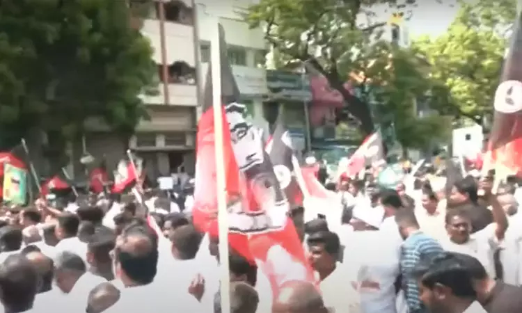 விஷ சாராய விவகாரத்தை கண்டித்து அ.தி.மு.க.வினர் ஆர்ப்பாட்டம்