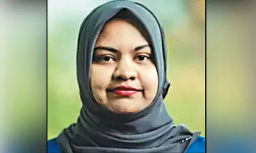 பெண் மந்திரி கைது பெண் மந்திரி கைது