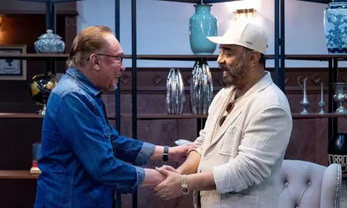 மலேசிய பிரதமர் அன்வர் இப்ராஹிம் உடன் நடிகர் கமல்ஹாசன் சந்திப்பு