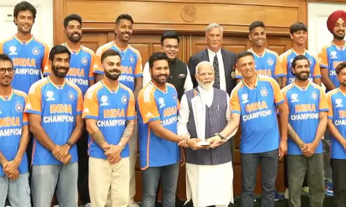 இந்திய அணி வீரர்களை நேரில் சந்தித்து வாழ்த்திய பிரதமர் மோடி