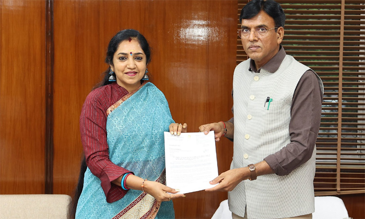 மத்திய மந்திரியிடம் தமிழச்சி தங்கபாண்டியன் எம்.பி. கோரிக்கை | Tamilachi ...