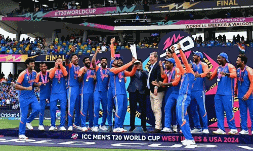 மற்ற நாடுகள் பொறாமை கொள்ளும் அளவிற்கு டி20 உலகக்கோப்பை வெற்றியை கொண்டாடி தீர்த்த இந்தியா