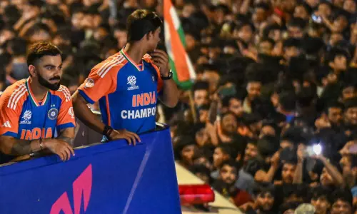 டி20 உலகக்கோப்பை வெற்றி பேரணி: மும்பை போலீசுக்கு நன்றி தெரிவித்த விராட் கோலி