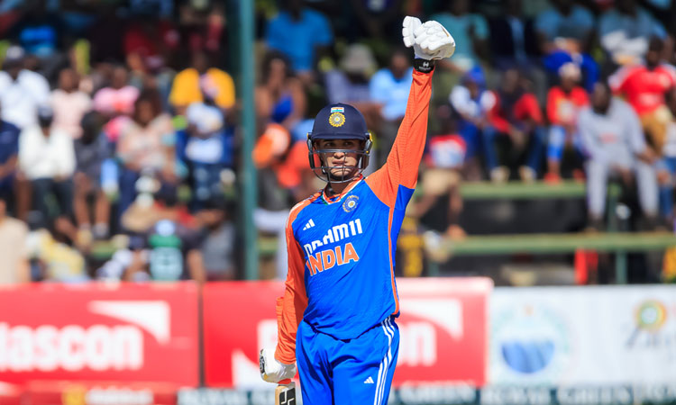 ஜிம்பாப்வேவுக்கு எதிராக அதிரடி சதம்...கே.எல்.ராகுல் சாதனையை சமன் செய்த அபிஷேக் சர்மா