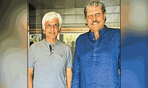 ஆளே அடையாளம் தெரியாத அளவுக்கு மாறிப்போன இலங்கை முன்னாள் கேப்டன்... புகைப்படம் வைரல்