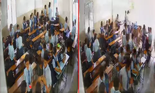 குஜராத்தில் பள்ளி வகுப்பறை சுவர் இடிந்து விபத்து: நொடியில் உயிர் தப்பிய மாணவர்கள்