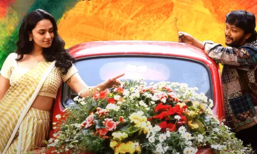 டிரெண்டாகும் மாளவிகா நாயரின் கிருஷ்ணம் பிரணயா சகி பட பாடல்கள்