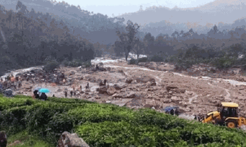 வயநாடு நிலச்சரிவு: இடிபாடுகளில் சிக்கியிருந்த ஆயிரம் பேர் மீட்பு