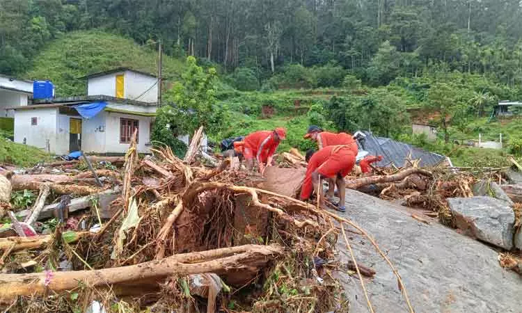 கேரளா நிலச்சரிவில் சிக்கி உயிரிழந்தவர்களின்... ... வயநாடு நிலச்சரிவு: பலி எண்ணிக்கை 270 ஆக உயர்வு - 2வது நாளாக தொடரும் மீட்புப்பணி கேரளா நிலச்சரிவில் சிக்கி உயிரிழந்தவர்களின்... ... வயநாடு நிலச்சரிவு: பலி எண்ணிக்கை 270 ஆக உயர்வு - 2வது நாளாக தொடரும் மீட்புப்பணி