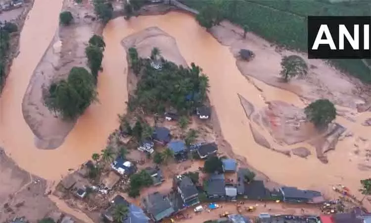 கேரளா நிலச்சரிவில் சிக்கி உயிரிழந்தவர்களின்... ... வயநாடு நிலச்சரிவு: பலி எண்ணிக்கை 270 ஆக உயர்வு - 2வது நாளாக தொடரும் மீட்புப்பணி கேரளா நிலச்சரிவில் சிக்கி உயிரிழந்தவர்களின்... ... வயநாடு நிலச்சரிவு: பலி எண்ணிக்கை 270 ஆக உயர்வு - 2வது நாளாக தொடரும் மீட்புப்பணி