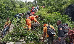 மீண்டும் மழை - சூரல் மலையில் மீட்புப்பணிகளில் தாமதம் மீண்டும் மழை - சூரல் மலையில் மீட்புப்பணிகளில் தாமதம்