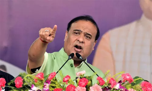 அசாமில் பிறந்தவர்களுக்கு மட்டும் அரசு வேலை -  ஹிமந்தா பிஸ்வா சர்மா