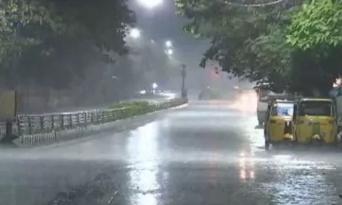 தமிழகத்தில் 26 மாவட்டங்களில் நள்ளிரவு 1 மணி வரை மழைக்கு வாய்ப்பு தமிழகத்தில் 26 மாவட்டங்களில் நள்ளிரவு 1 மணி வரை மழைக்கு வாய்ப்பு